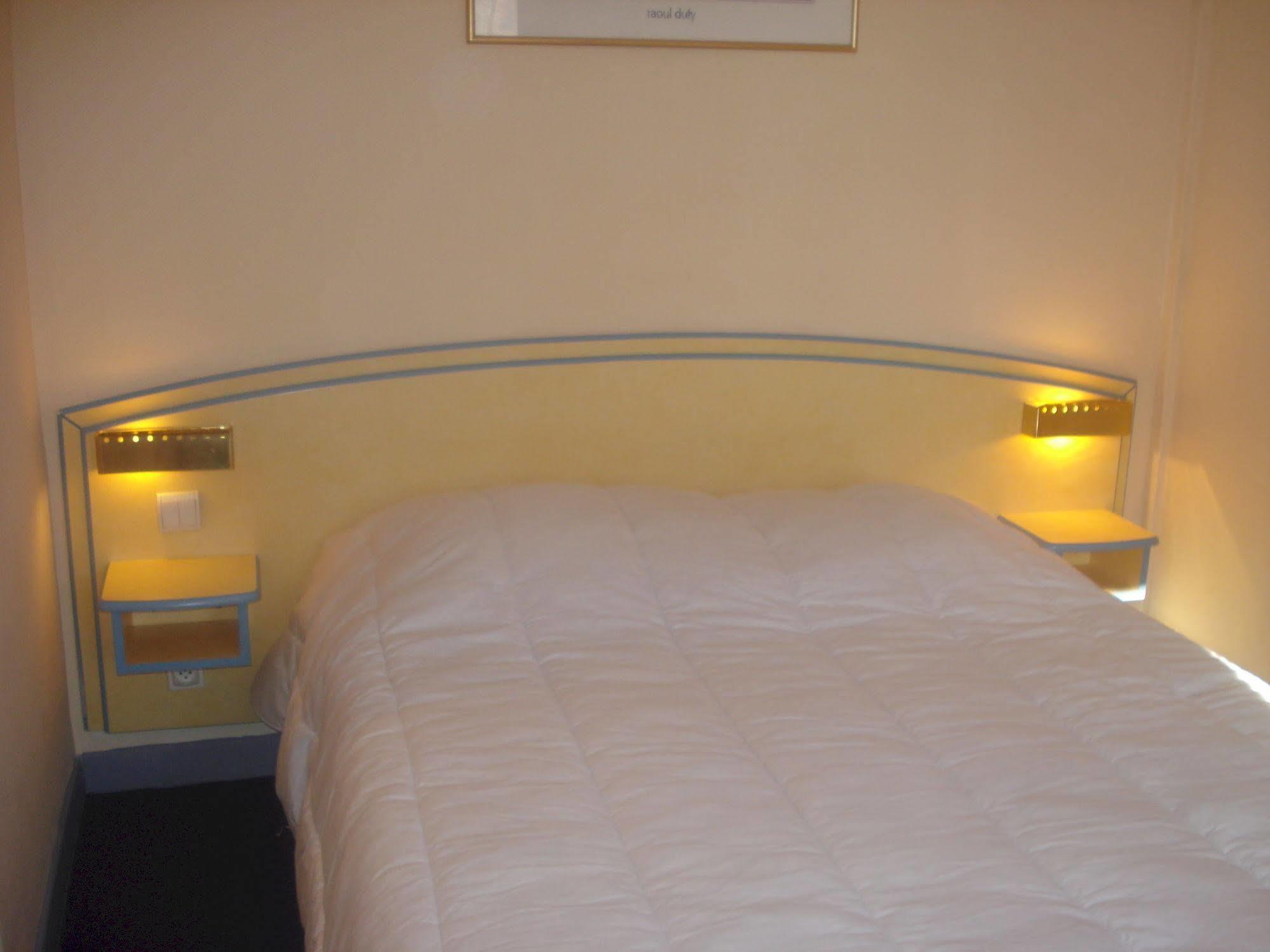 Hotel Le Terminus Tarascona Esterno foto