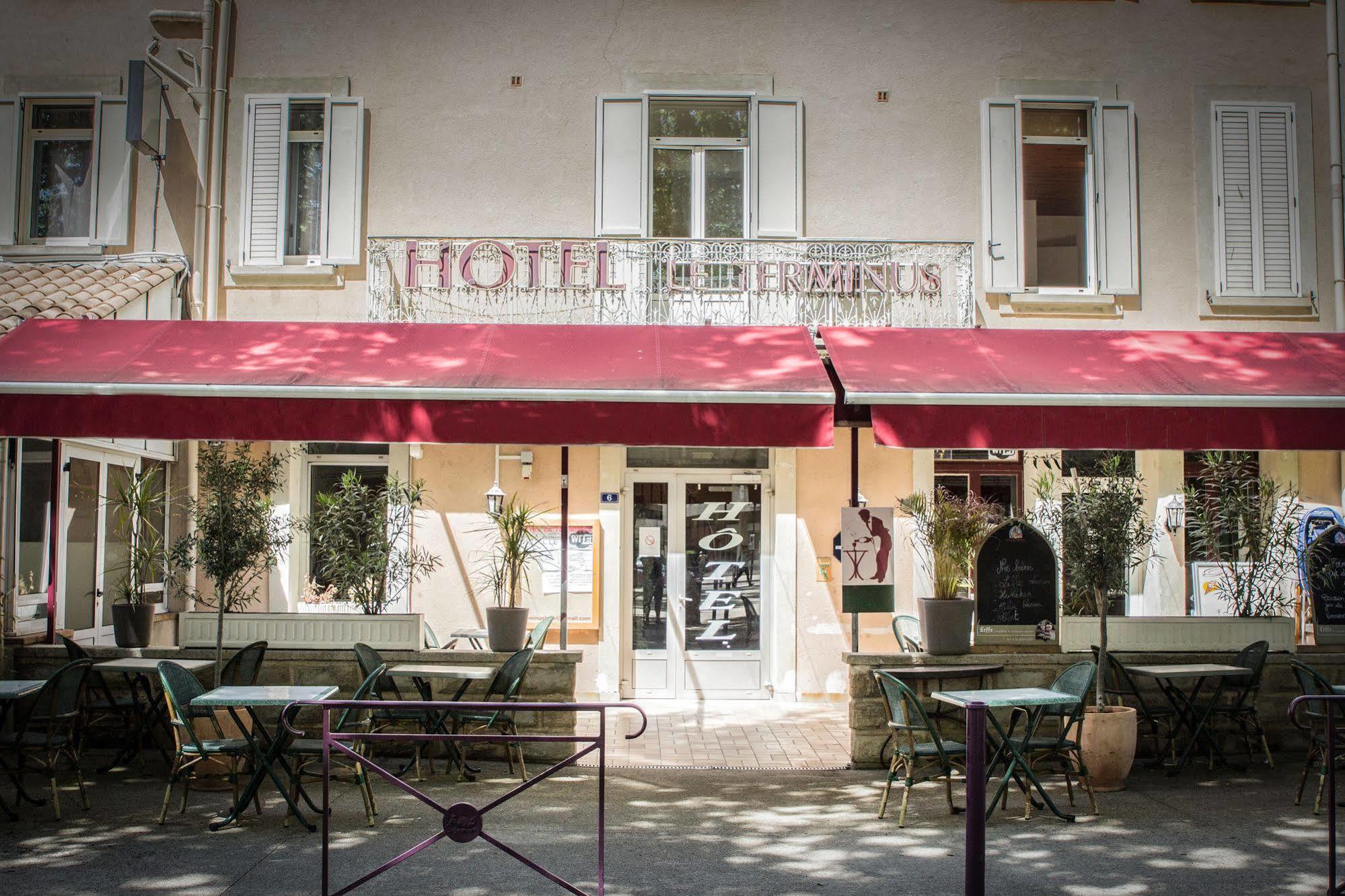 Hotel Le Terminus Tarascona Esterno foto